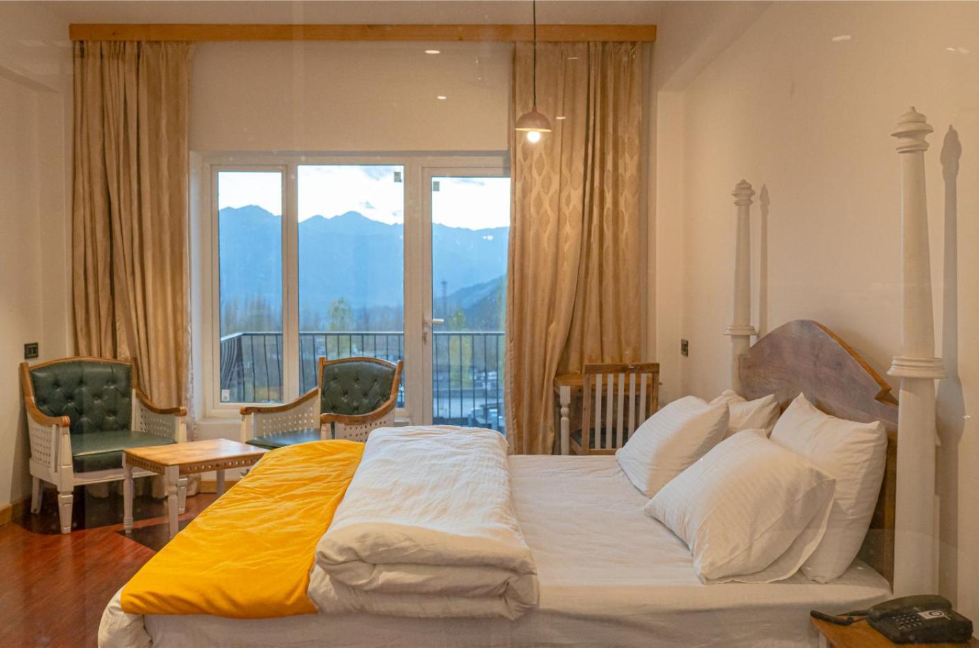 Hotel El Castello Лех Екстер'єр фото