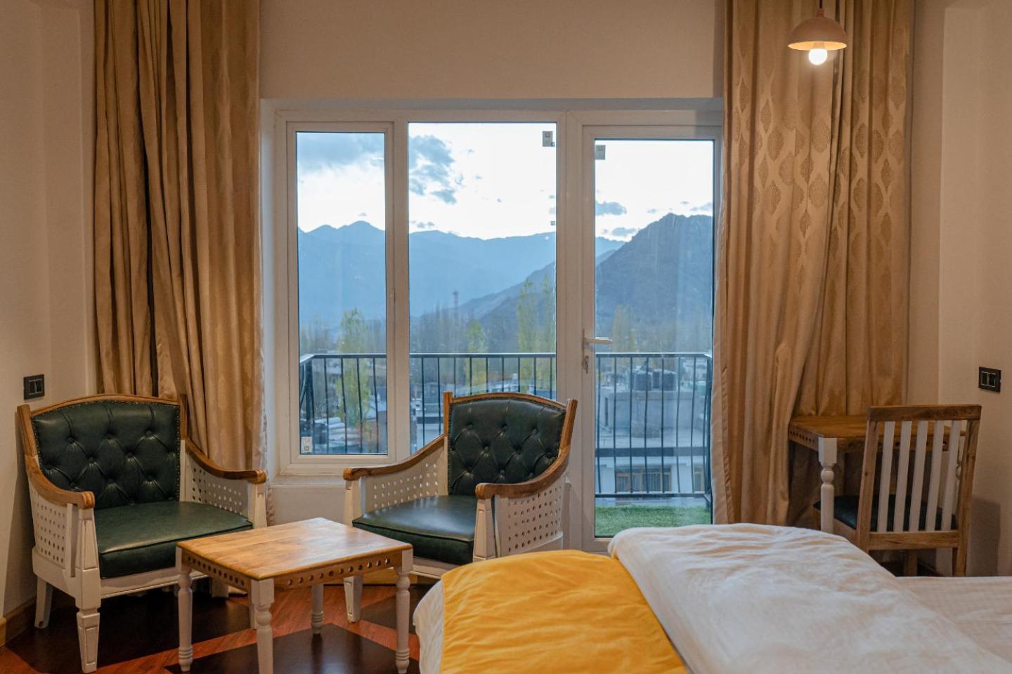 Hotel El Castello Лех Екстер'єр фото