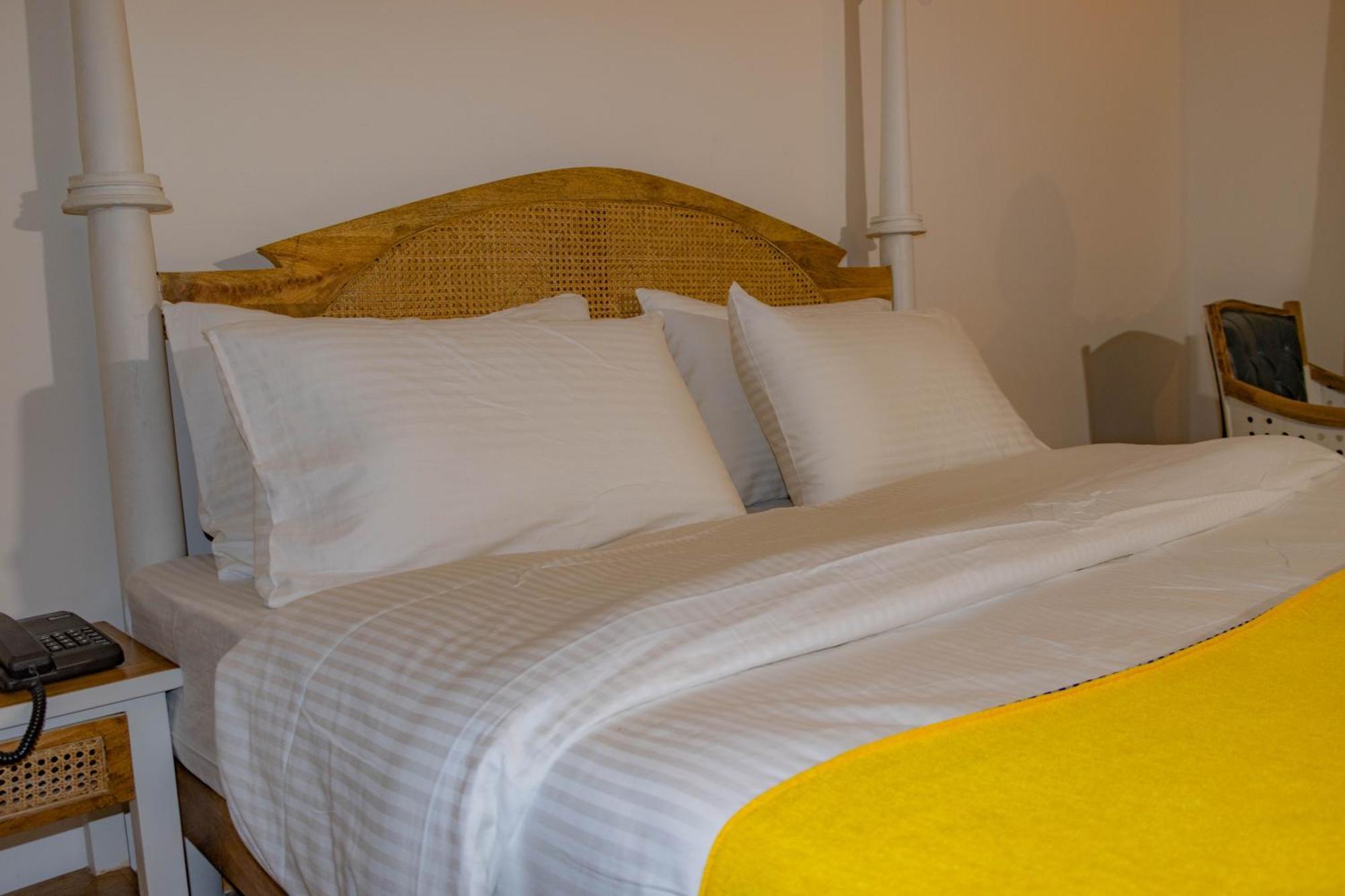 Hotel El Castello Лех Екстер'єр фото