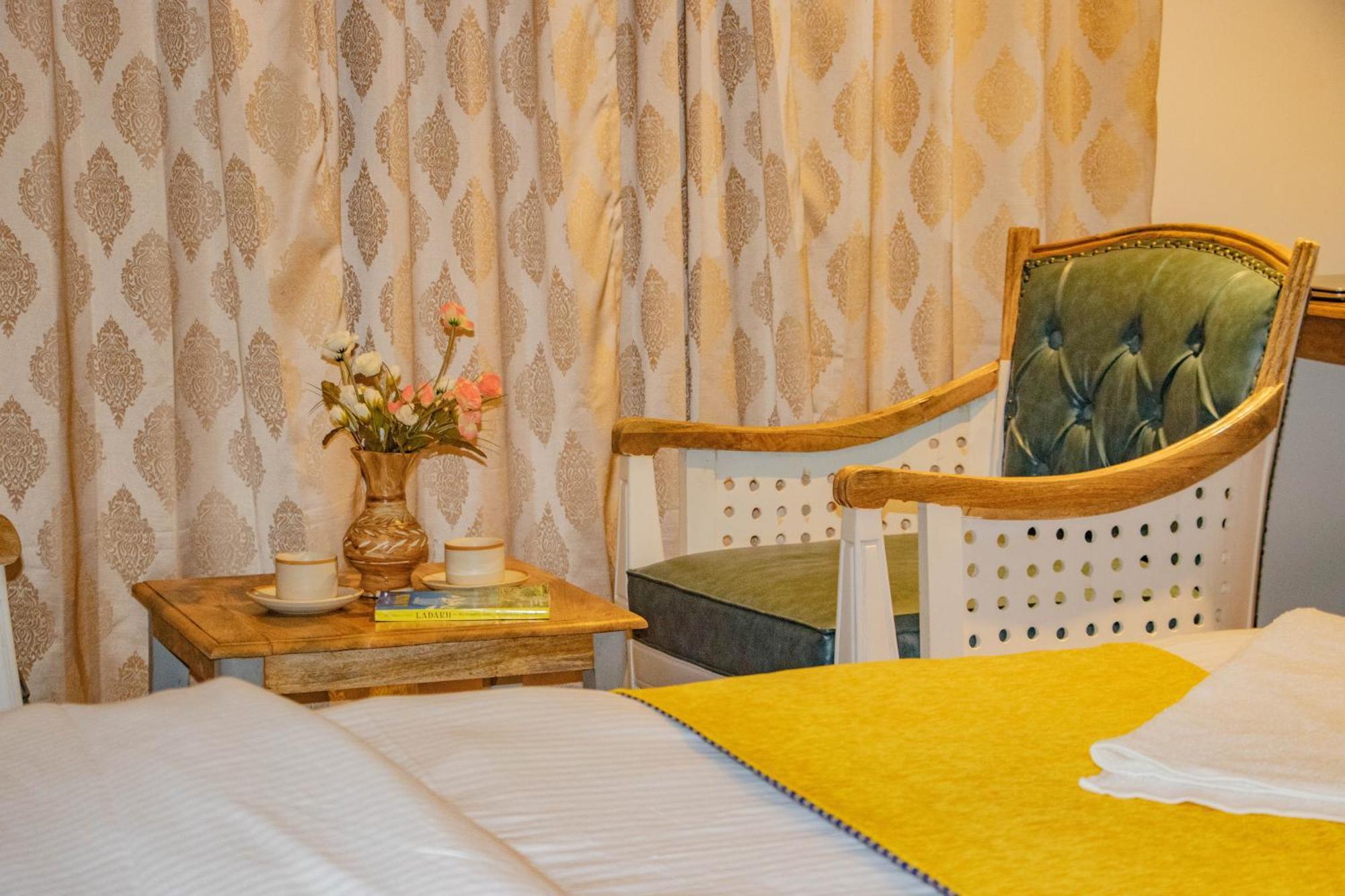 Hotel El Castello Лех Екстер'єр фото