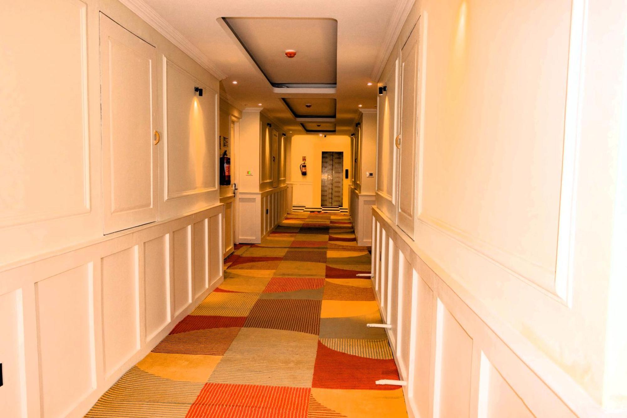Hotel El Castello Лех Екстер'єр фото